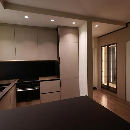 아파트 Luxury Apartment-tirana 티라나