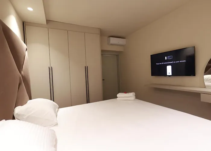 Luxury Apartment-tirana アパート